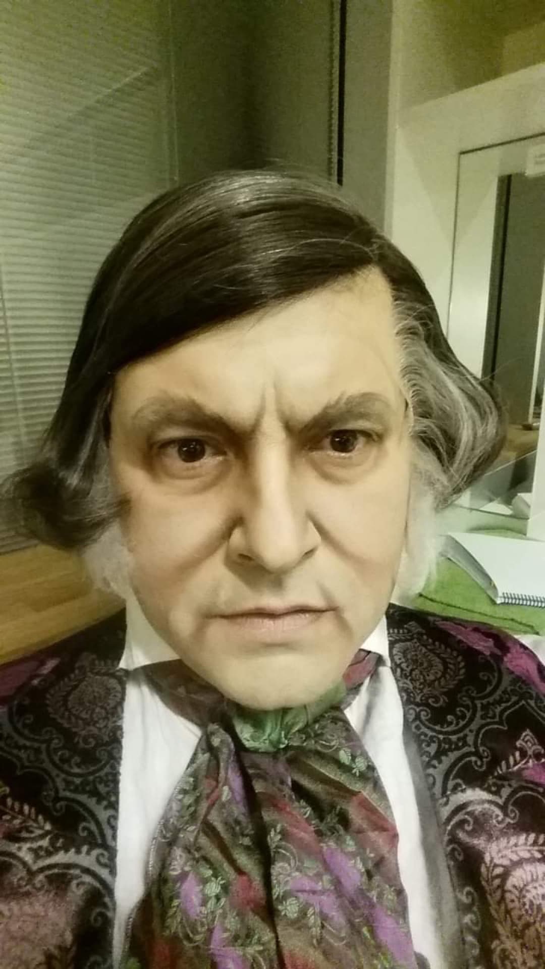 Classical opera scene featuring Gabriel Birjovanu